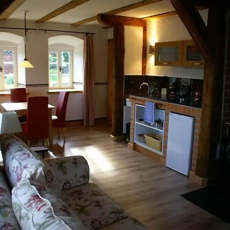 Ξενοδοχείο με διαμερίσματα Spa-resort Landlust In 3*